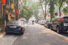 Bán nhà mặt phố trấn vũ 133m2 mặt tiền 7.3m view hồ sẵn gpxd 7 nổi 1 hầm