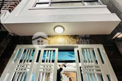 Bán nhà xuân thuỷ cầu giấy 42m 4 tầng 9 tỷgaanf đh quốc gia