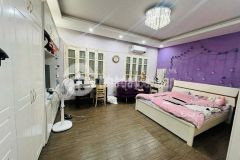 Nhà đẹp ngõ đội cấn, giá 8.8 tỷ, 33m2x5t, ở luôn, ảnh thật