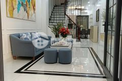 Nhà đẹp giá rẻ đường ô tô tránh kinh doanh nhỏ ngõ phố ngọc lâm dt 46m2. giá 13.5 tỷ