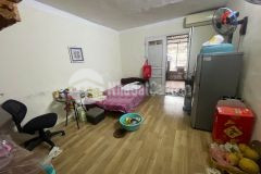 Cho thuê căn hộ tập thể vĩnh hồ, đống đa, 80m2 ở luôn, ô tô đỗ chân cầu thang, chỉ 5 triệu