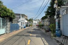 Bán 47 phòng full nội thất vị trí đắc địa mt đường 102 p.tăng nhơn phú a dt 700m2 giá 39ty tl