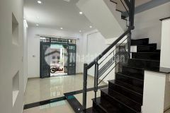 Nhà 1t1l hẻm xe hơi đường 9, trường thọ, thủ đức, 60m, giá 5.9 tỷ thương lượng.