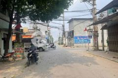 2, tỷ 210tr có nay dt 42m2. giá rẻ hơn thị trường vì gia đình em cần vốn đầu