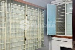 Cần bán căn hộ ccmn ở mai dịch, diện tích 40m2, sạch sẽ thoáng mát, thuận tiện giao thông