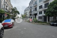 Phân lôvỉa hè7 tầng thang máynội thất luxurydt 70m²mt 5mhappy landthị trấnđông anh