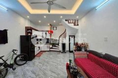 Cho thuê nhà đẹp full đồ ngõ 132 cửa ngõ 132 đường cầu giấy 35m x 5t giá 15 triệu