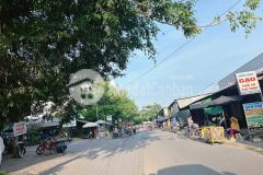 Cg. nền đẹp 74m2 trung tâm chợ đông đúc đường a2 kdc hưng phú