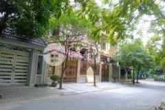 Bán bt trung văn vinaconex3, nam từ liêm. dt 162m x4t. có hầm. giá 42 tỷ. lh0964769634