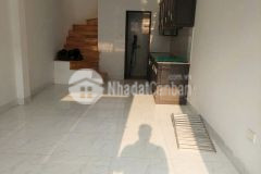 Cự thơm nhà 31 m2 3 tầng ngõ thông 5 m2 ô tô đó cửa