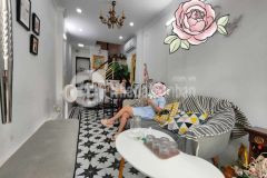 Cho thuê nhà mặt phố quán thánh, ba đình, nhà đẹp, vỉa hè rộng, kinh doanh tấp nập chỉ 6 triệu