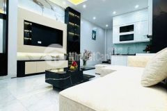 Cho thuê nhà riêng nguyễn đình hoàn, hoàng quốc việt 36m x 5t, 3pn4vs giá 15 triệu