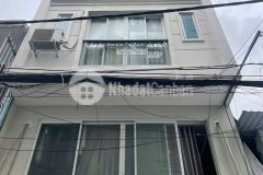 Bán nhà hxh 489a huỳnh văn bánh q.pn 6 tầng chdv 13pn 74.6m2 có sẵn hợp đồng thuê.