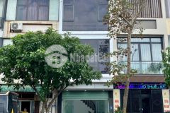 Nhà đẹp đường 22m vỉa hè rộng kinh doanh tốt phố nguyễn thời trung dt 30m2. giá 11 tỷ