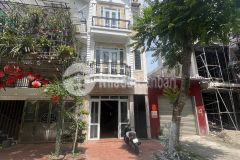 Nhà đẹp đường ô tô tránh khu dân trí cao thạch bàn long biên dt 59m2. giá 14.3 tỷ