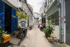 Hem xe hơi thông tư tung 1 đơi chu 4 tâng nha mơi thiêt kê cô điên dương ba trac q8