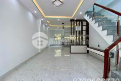 Sổ riêng về tay, chốt ngay giá tốt. hơn 57m2 có 900tr cho nhà xinh tp