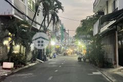 Bán nhà mặt tiền chợ tân phú ngang 4m 80m2 sổ vuông kinh doanh tốt chỉ 8 tỷ hơn