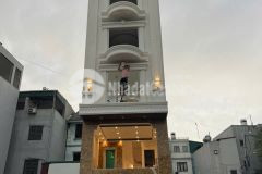 Nhà đẹp đường to vỉa hè rộng kinh doanh tốt ngõ phố thượng thanh dt 39m2. giá 13 tỷ