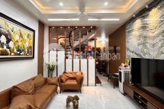 9.3tỷ 46m2 5tầng hoàng hoa thám nội thất khủng ở ngay