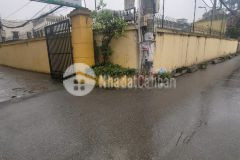 Phân lô quân đội ô tô vào nhà chủ lên chung cư chia tài sản trần cung 70m2