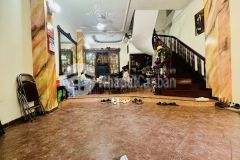 Bán nhà đền lừ hoàng mai, sát phố tân mai, bãi ô tô rộng, ô chờ thang máy, kd văn phòng.