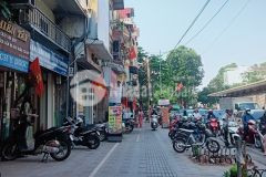 Cho thuê nhà mặt phố giảng võ, ba đình, kinh doanh tấp nập ngày đêm, vỉa hè đá bóng