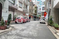 Nhà đẹp dân xây lõi trung tâm ngọc thụy 50m, 6t, mt5m, sát phố, gara, ô tô, thang máy.