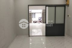 Măt tiên hem thông ngang 4.1m nơ hâu siêu tai lôc đương sô 16 q8 chi 5 ty 2