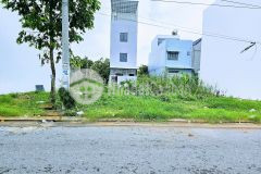 Chủ gửi bá.n nền đẹp mặt tiền đường 30m có hẻm bên hông 2m số 65 đường d1, kdc hồng loan