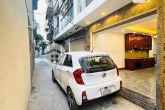 Nhà đẹp nội thất xịn ô tô nhỏ vào nhà ngõ phố nguyễn văn linh dt 40m2. giá 8.55 tỷ