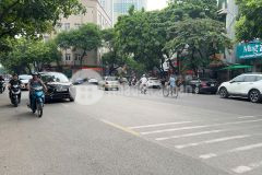 Siêu hiếm, hơn 17 tỷ, sở hữu nhà mặt phố lõi ngọc lâm 54m, 5t, mt4m, thang máy, dòng tiền