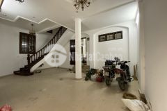 Cho thuê nhà lô góc 300m2 ngõ trần quang diệu, đống đa giá 28 triệu, ô tô, kinh doanh