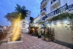 Bán nhà bồ đề long biên 5tầng lô góc đầy đủ nội thất