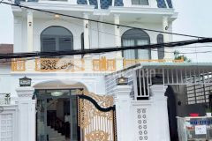 Nhà mới xây mặt tiền trục chính khu hoàng hảo,tpvl