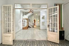 Quân 10 ngang hiếm 5.5m, đúc 4 tấm, vài bước chân ra mặt tiền.