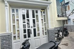 Nhà mới đẹp trung tâm q4 dt sd 30 m, hẻm thông tứ phía không ngập nước nhỉnh 2 tỷ chút xíu