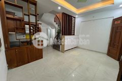 Cho thuê nhà riêng ngõ 421 xuân đỉnh, bắc từ liêm 150m ra ô tô, 35m x 5t giá 12tr