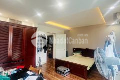 Bán căn hộ tập thể đường 800a hoàng quốc việt cầu giấy 150m, 4pn, nhà đẹp giá 5.1 tỷ