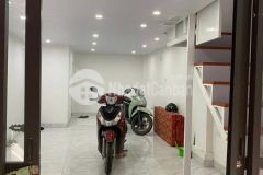 Nhà 2 tầng vừa ở vừa kinh doanh oto vỉa hè phân lô 1.85 tỷ