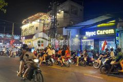 Cho thuê mb 300m2 ngang 9m ngô thì nhậm hoà khánh