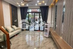 Nhà chính chủ 1 trệt 1 lầu dt 100m² giá chỉ 1 tỷ lộ giới 5m shr