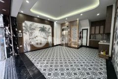 Hot bán nhà đẹp ngô gia tự, long biên lô góc, gara ô tô, thang máy, hơn 8 tỷ