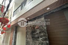 Trung tâm cầu giấy xây mới 6t thang máy chỉ 8.3t dt 40m2