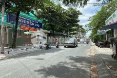 Chỉ 13.5 tỷ có mtkd gần 405 thống nhất 4 lầu tn 40tr 89m24x22 gần trường nguyễn du.