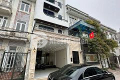 Bán nhà phân lô 2 thoáng trần quốc hoàn, 57m2 4 tâng, mt 5m, 21.5 tỷ lh 0987104878