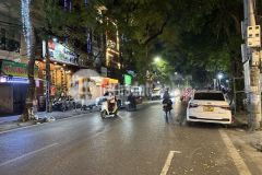 Bán mảnh đất phố hàn thuyên 275m mặt tiền 12m vỉa hè 5m 135 tỷ