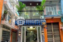 Bán nhà quận 11 3 tầng mới đẹp ngay trung tâm chợ thiếc 4pn nhỉnh 4 tỷ