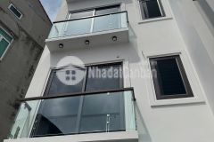 Nhà đẹp nội thất hiện đại cạnh đường ô tô cự khối long biên dt 30m2. giá 5.8 tỷ