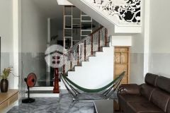 Cho thuê nhà 1 trệt 1 lầu mới đẹp kdc phú an, 3 phòng ngủ, full nội thất.